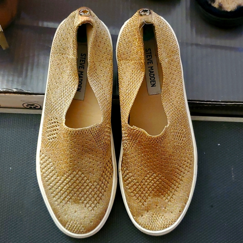 Steve Madden gold slip on sneakers Gently used size 8 women's